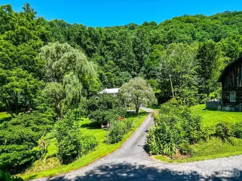 Exterior - 901 Rufus Robinson Rd, Sylva, NC 28779 photo 14 of 17