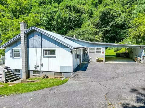 Exterior - 901 Rufus Robinson Rd, Sylva, NC 28779 photo 6 of 17