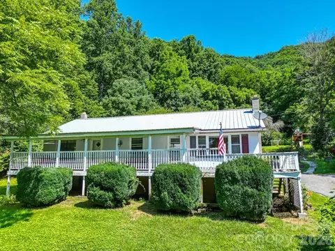 Exterior - 901 Rufus Robinson Rd, Sylva, NC 28779 photo 5 of 17