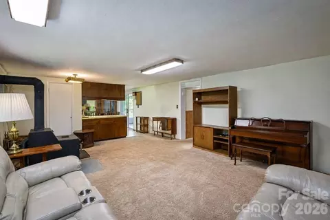 Living - 901 Rufus Robinson Rd, Sylva, NC 28779 photo 2 of 2