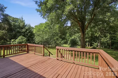Exterior - 2818 Castlebrook Dr, Monroe, NC 28112 photo 3 of 11