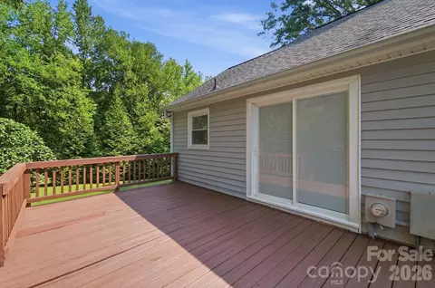 Exterior - 2818 Castlebrook Dr, Monroe, NC 28112 photo 5 of 11