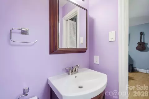 Bath - 2818 Castlebrook Dr, Monroe, NC 28112 photo 2 of 4