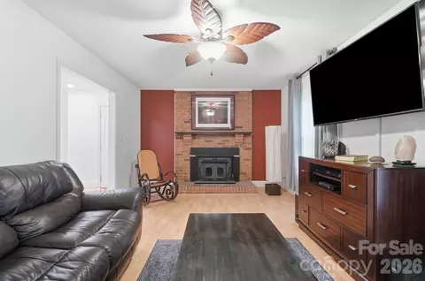 Living - 2818 Castlebrook Dr, Monroe, NC 28112 photo 2 of 5