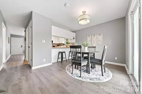 Dining - 102 Brandywine Ne M-1 Dr NE #M-1, Conover, NC 28613 photo 1 of 4