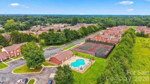 View/Area - 102 Brandywine Ne M-1 Dr NE #M-1, Conover, NC 28613 photo 2 of 6