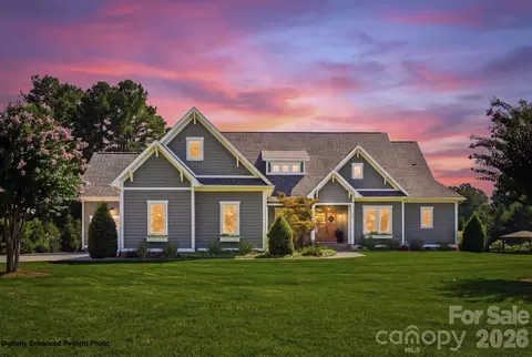 124 Washam Rd, Mooresville, NC 28117