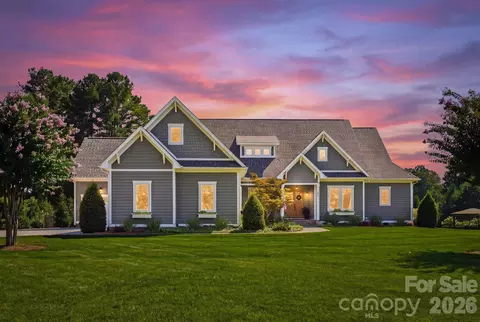 124 Washam Rd, Mooresville, NC 28117