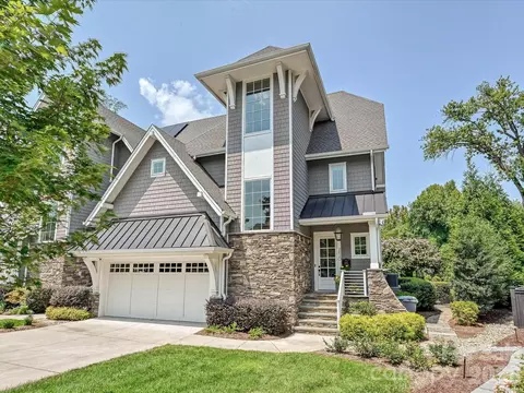 2820 Irby Dr, Charlotte, NC 28209