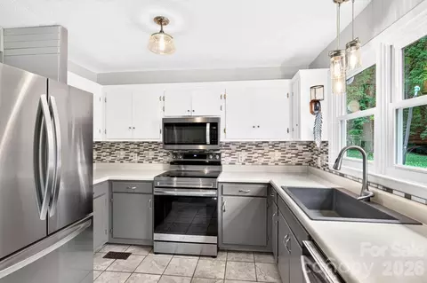 Kitchen - 1244 Macktown Rd, Sylva, NC 28779 photo 2 of 3
