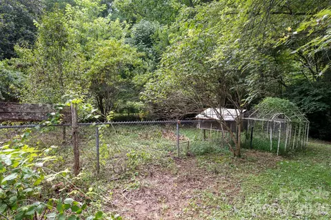 Exterior - 1244 Macktown Rd, Sylva, NC 28779 photo 5 of 7