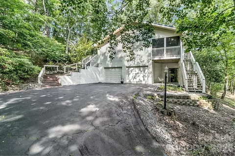 129 Melrose Ct, Lake Lure, NC 28746