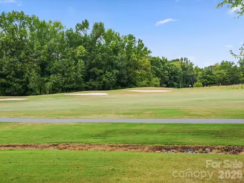 8923 St Croix Ln, Charlotte, NC 28277