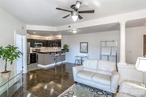 718 W Trade 605 St #605, Charlotte, NC 28202