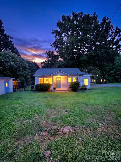 202 Oak St, Stanfield, NC 28163