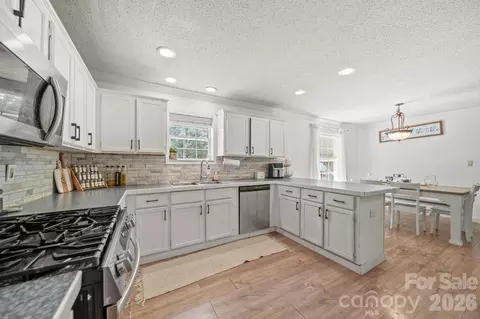 Kitchen - 5130 Sedgefield Dr, Lancaster, SC 29720 photo 2 of 2