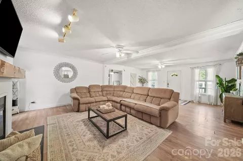 Living - 5130 Sedgefield Dr, Lancaster, SC 29720 photo 1 of 3