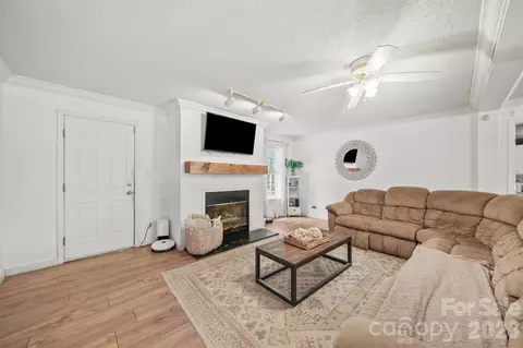 Living - 5130 Sedgefield Dr, Lancaster, SC 29720 photo 2 of 3