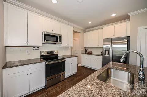 Kitchen - 3013 Isle Ln, Monroe, NC 28110 photo 4 of 4