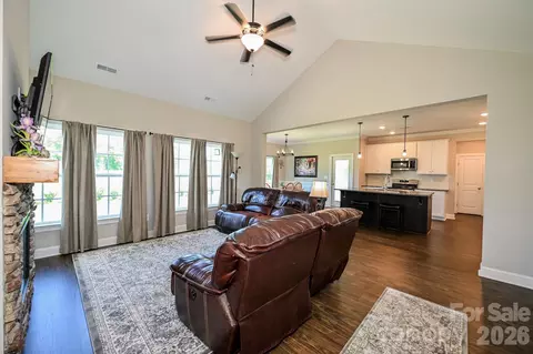 Living - 3013 Isle Ln, Monroe, NC 28110 photo 2 of 2