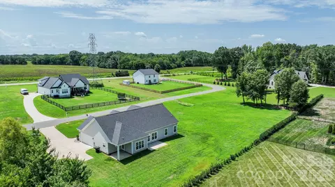 View/Area - 3013 Isle Ln, Monroe, NC 28110 photo 2 of 4