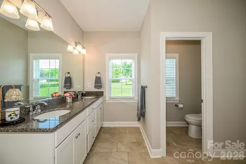 Bath - 3013 Isle Ln, Monroe, NC 28110 photo 4 of 5