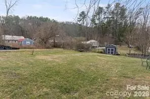 14 Sycamore Dr, Asheville, NC 28804