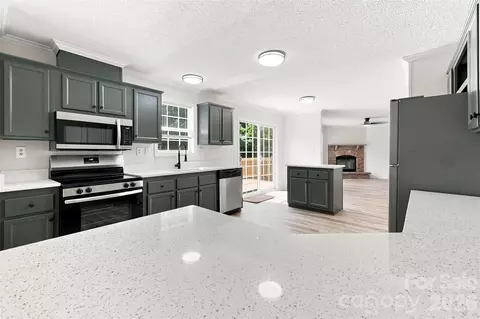 Kitchen - 262 Upper Stanley Rd, Stanley, NC 28164 photo 5 of 5