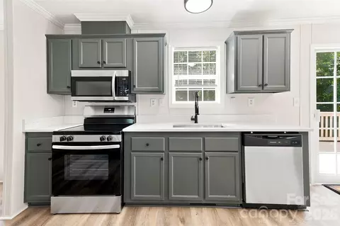Kitchen - 262 Upper Stanley Rd, Stanley, NC 28164 photo 3 of 5