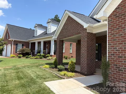 Exterior - 106 Blakemore Dr, Shelby, NC 28152 photo 2 of 2