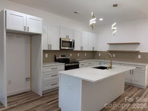 Kitchen - 106 Blakemore Dr, Shelby, NC 28152 photo 2 of 3