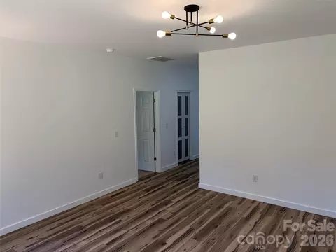 Living - 106 Blakemore Dr, Shelby, NC 28152 photo 3 of 4