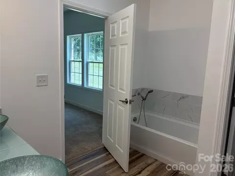 Bath - 106 Blakemore Dr, Shelby, NC 28152 photo 5 of 7