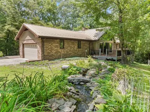 201 Valeria Ln, Pisgah Forest, NC 28768