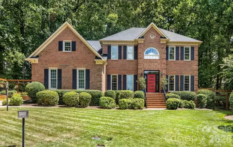 5402 Flowering Dogwood Ln, Charlotte, NC 28270
