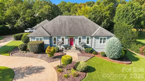 1808 Country Garden Dr, Shelby, NC 28150
