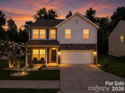 2628 Courtland Dr, Clover, SC 29710