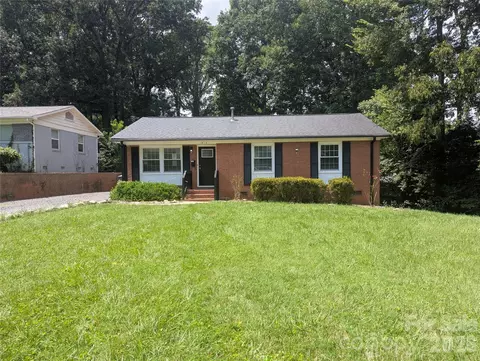 1814 Windham Pl, Charlotte, NC 28205