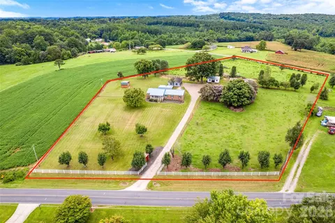 433 Mock Mill Rd, Statesville, NC 28677