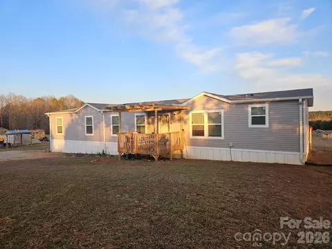 859 Henry Jenkins Rd, Mooresboro, NC 28114