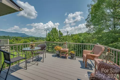 Exterior - 77 Chestnut 305 St #305, Tryon, NC 28782 photo 3 of 6