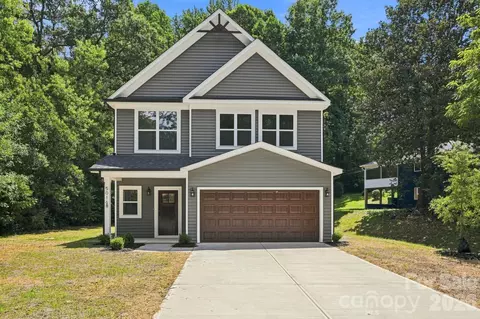 5016 Hoover Dr, Charlotte, NC 28269