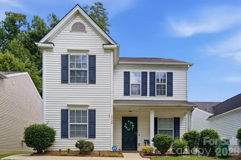 2722 Meadow Knoll Dr, Charlotte, NC 28269