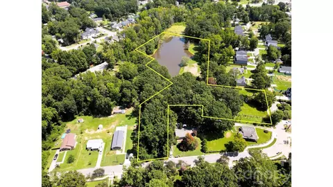 524 Dawn Cir, Charlotte, NC 28213