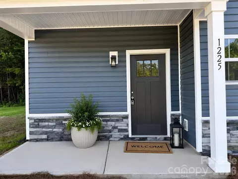 Exterior - 1570 Solitude Ct, Kannapolis, NC 28081 photo 1 of 2