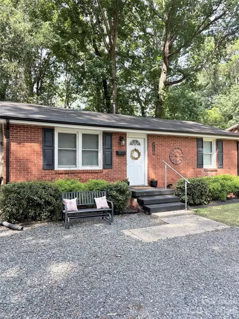 1801 Purser Dr, Charlotte, NC 28215