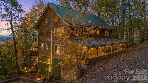 185 Blossom Rdg, Leicester, NC 28748