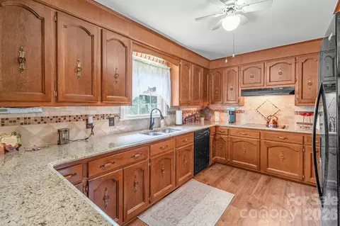 Kitchen - 3817 Stack Rd, Monroe, NC 28112 photo 1 of 3