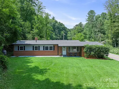 101 Sam Robertson Rd, Burnsville, NC 28714