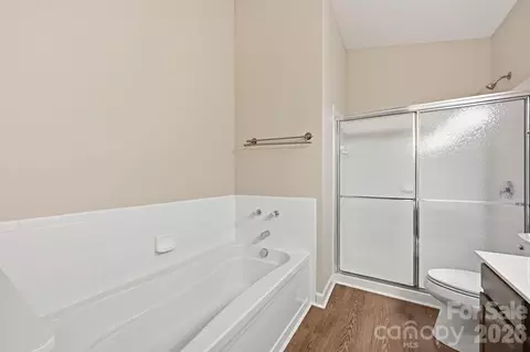 Bath - 16648 E Amberside Rd, Cornelius, NC 28031 photo 3 of 4